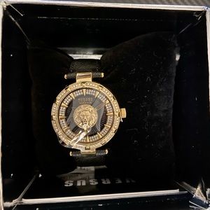 Versace 36mm Stainless Steel & Leather-Strap Female Watch